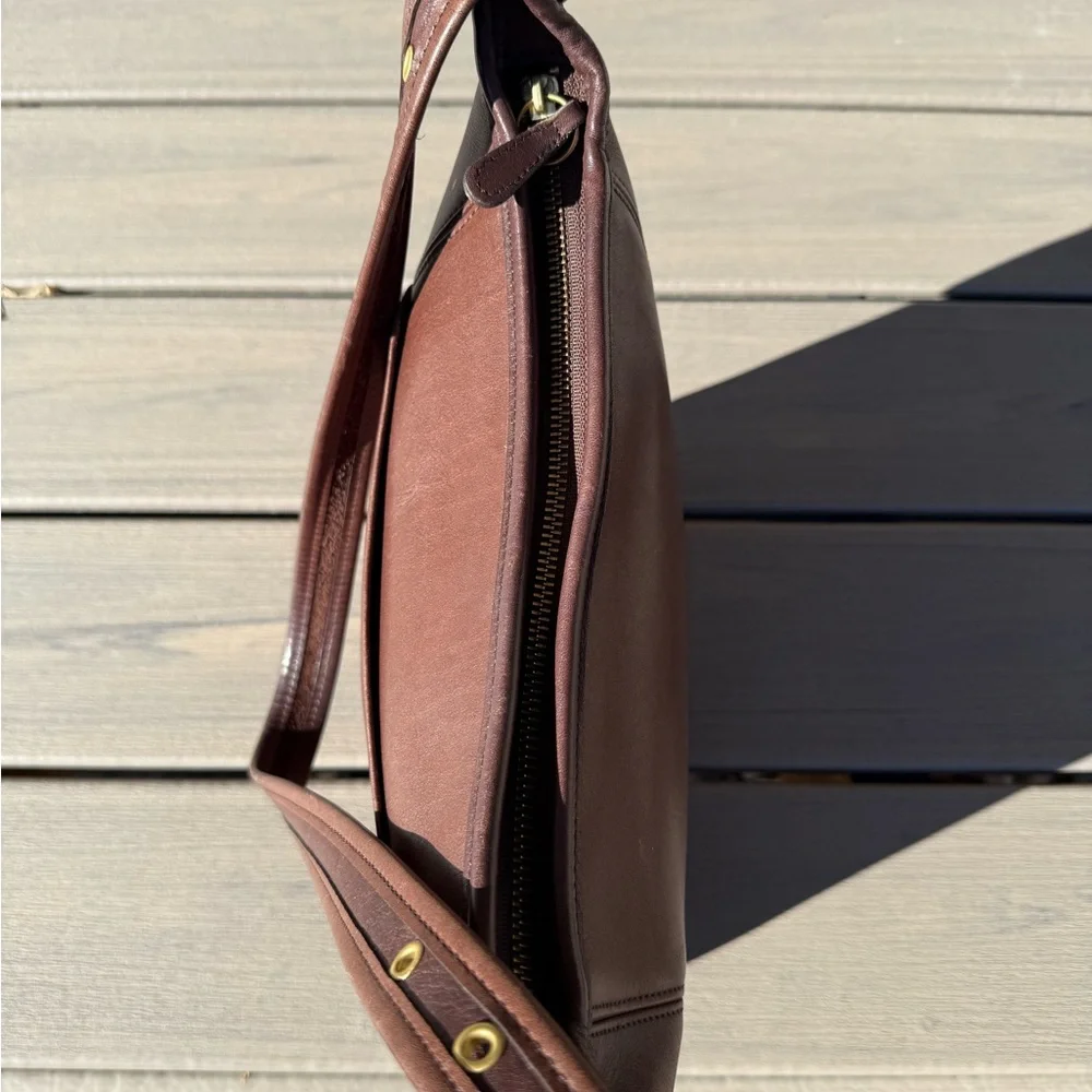 Vintage Coach Slim Duffle Shoulder Bag – Made in USA - Picture 5 of 12